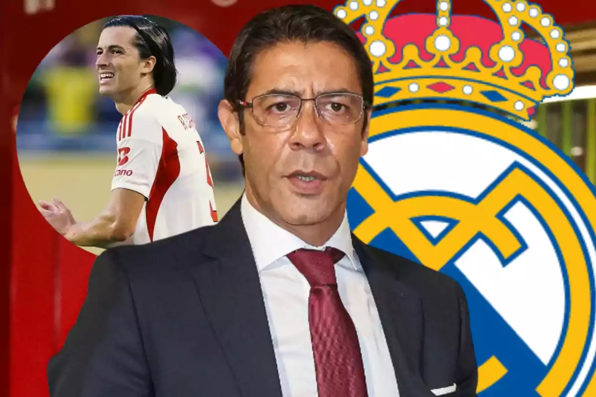 Hombre con gafas y traje frente al escudo del Real Madrid con la imagen de un futbolista en uniforme blanco y rojo al fondo.