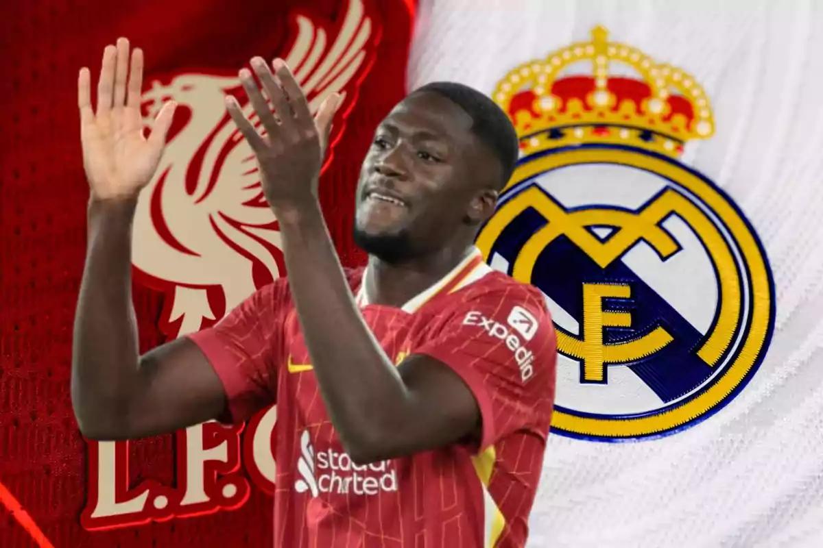 Futbolista con uniforme del Liverpool aplaudiendo con los escudos de Liverpool y Real Madrid de fondo