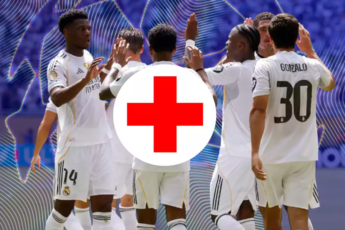 Jugadores de fútbol del Real Madrid celebrando mientras un símbolo de cruz roja aparece en el centro de la imagen