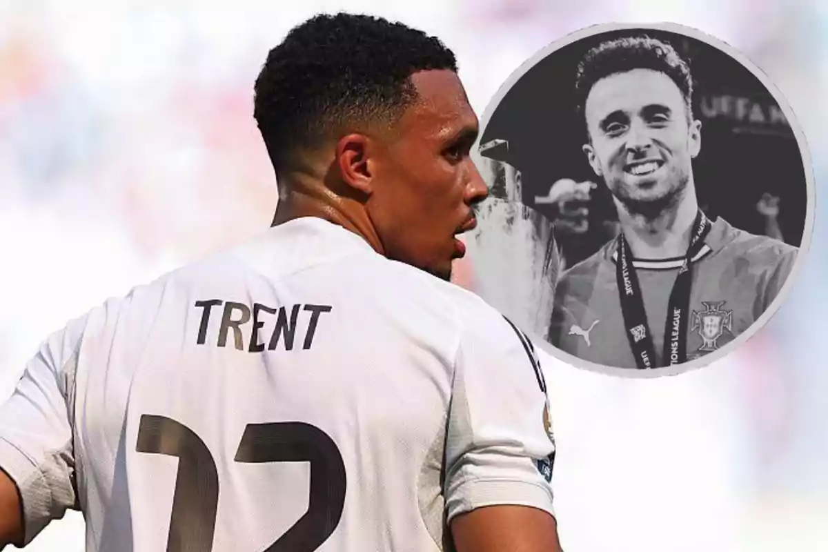 Jugador de fútbol con la camiseta blanca y el nombre Trent en la espalda, acompañado de una imagen circular en blanco y negro de otro jugador sonriendo y sosteniendo un trofeo.