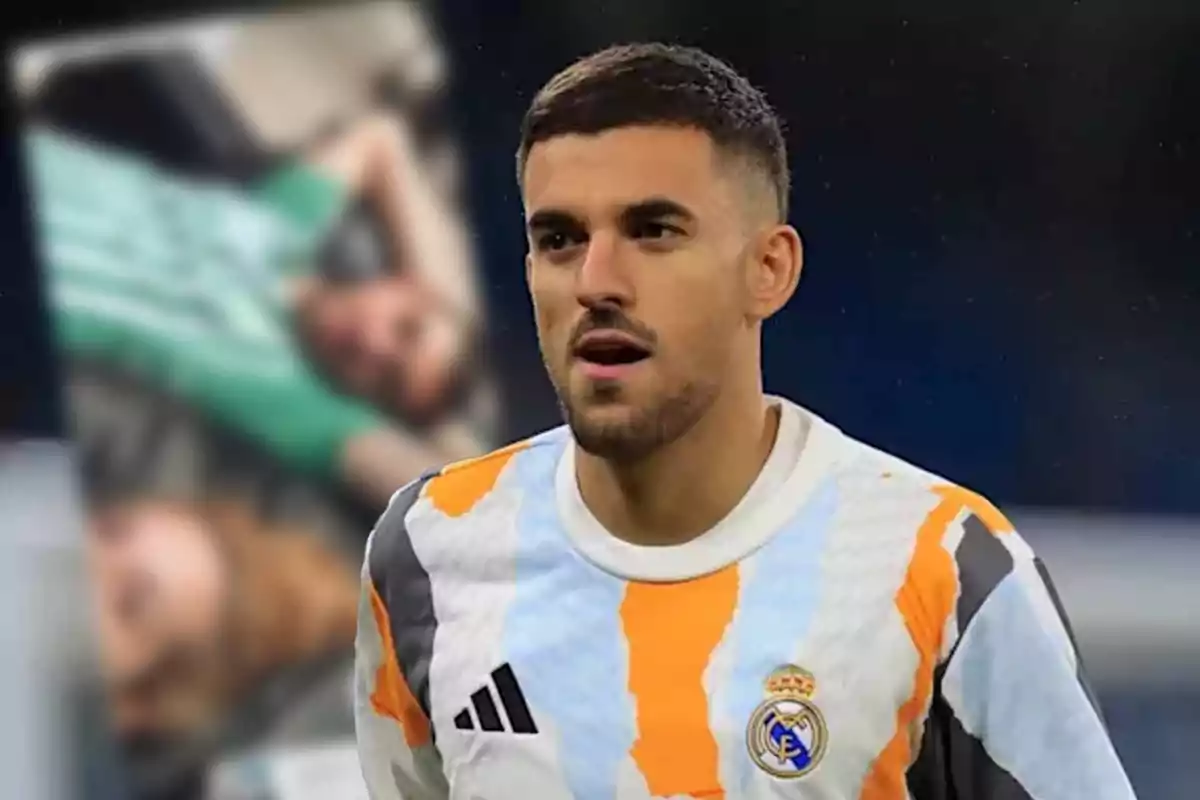 Un futbolista con el uniforme del Real Madrid aparece en primer plano, mientras que al fondo se observa una imagen borrosa de una persona recostada.