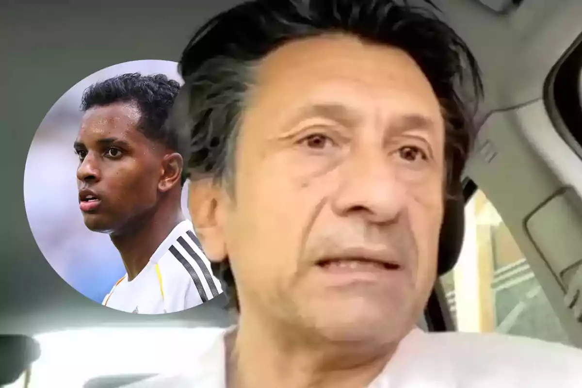 Hombre de cabello oscuro dentro de un automóvil con la imagen de un futbolista en el fondo