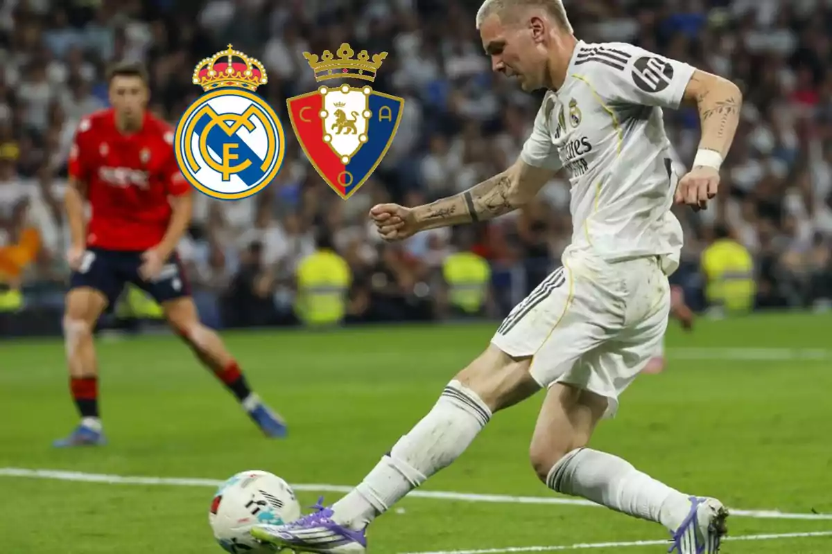 Jugador del Real Madrid dispara el balón durante un partido contra Osasuna con los escudos de ambos equipos visibles en la imagen