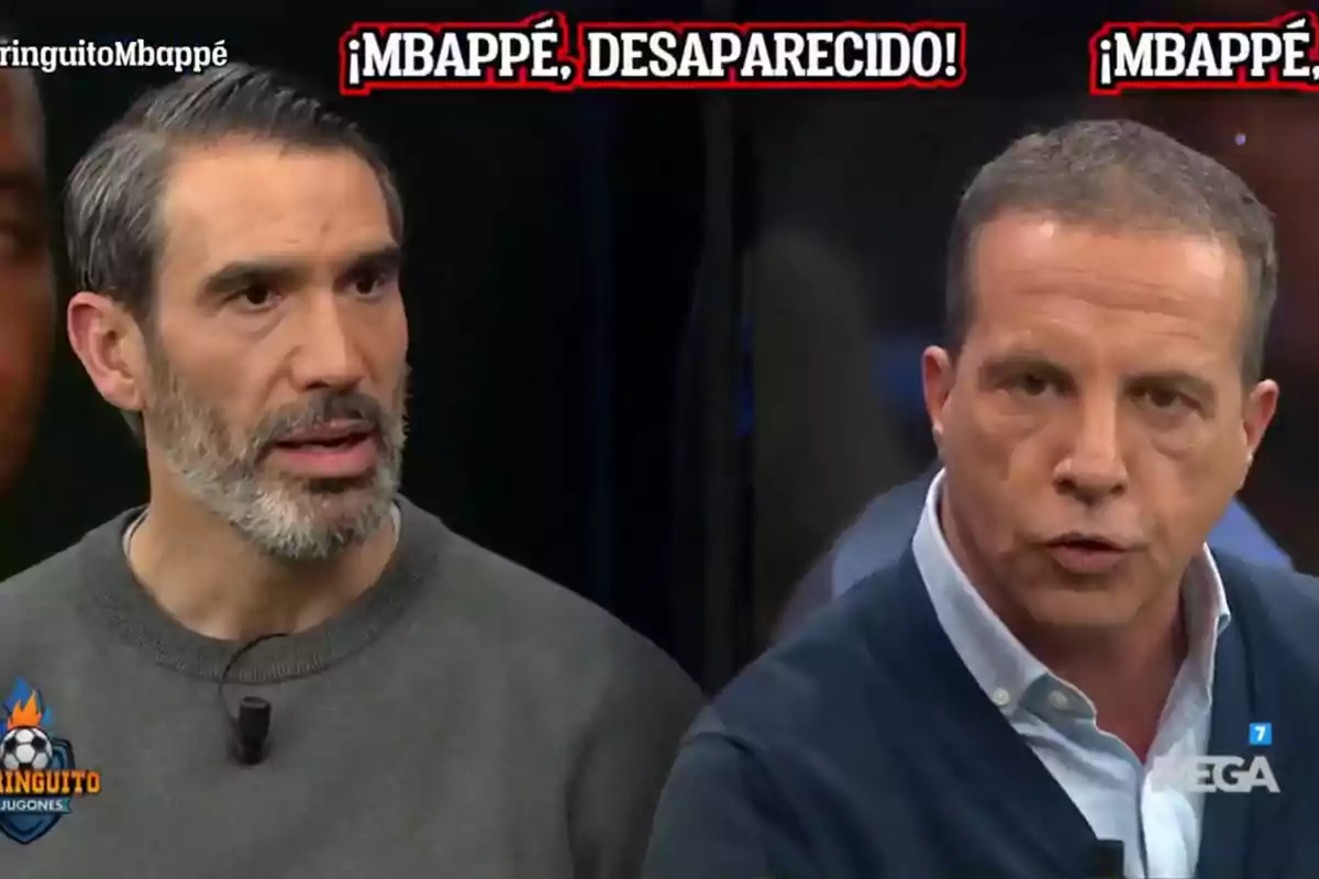 Dos hombres en un programa de televisión con gráficos que mencionan a Mbappé.