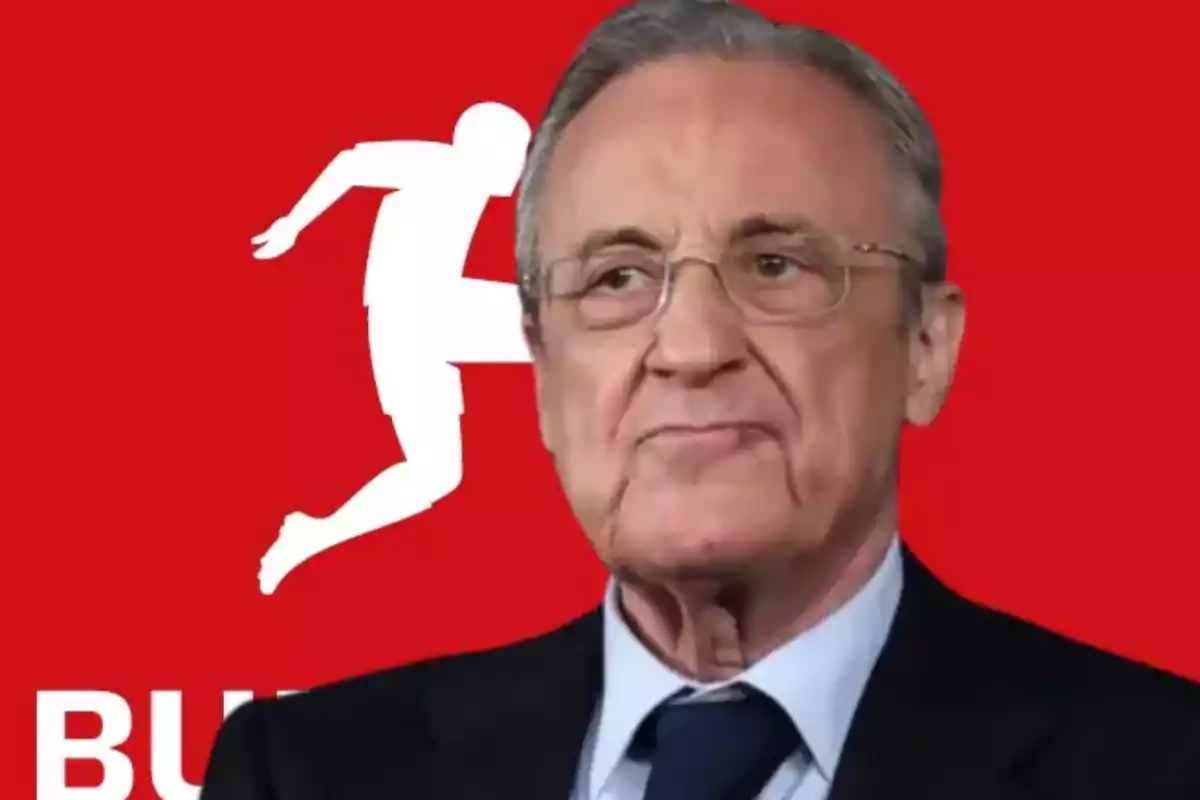 Un hombre con gafas y traje frente a un fondo rojo con un logotipo de una figura corriendo.