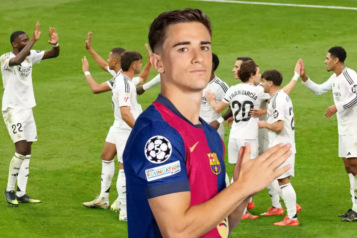 Un jugador de fútbol con la camiseta del Barcelona en primer plano y jugadores del Real Madrid celebrando en el fondo.