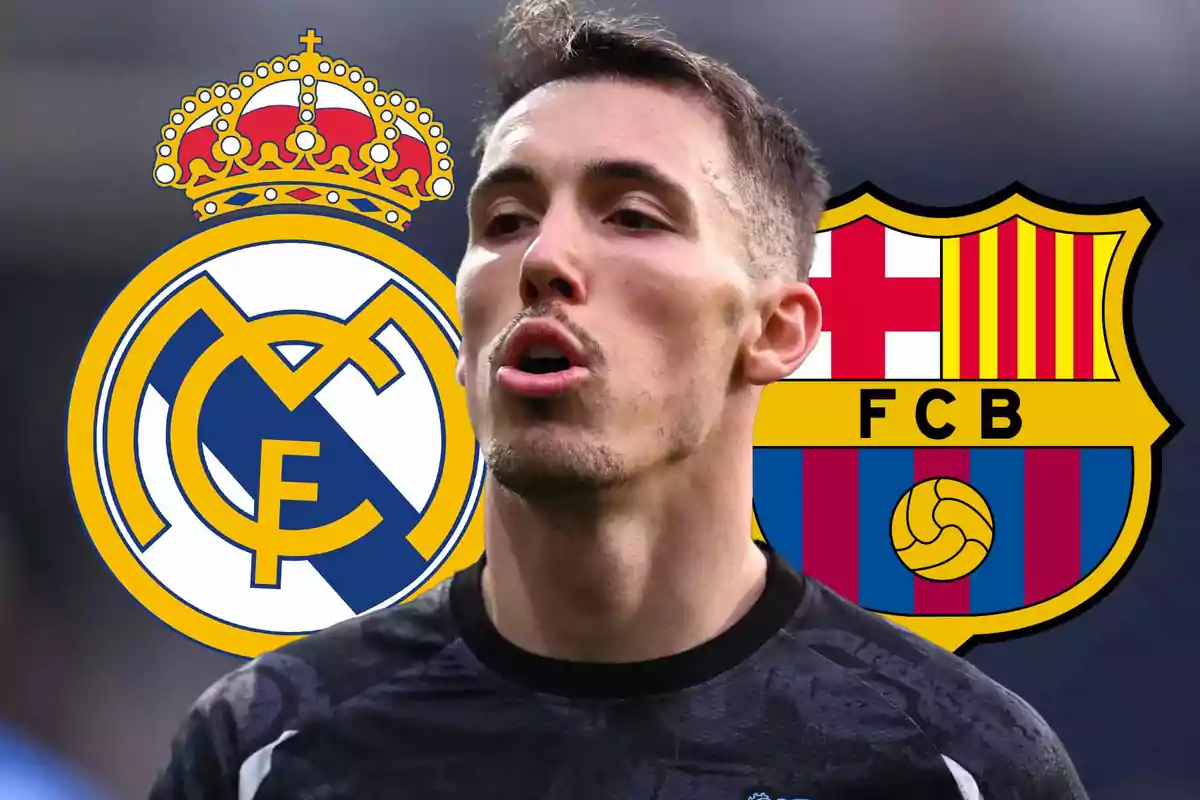 Futbolista en primer plano con los escudos de Real Madrid y Barcelona al fondo
