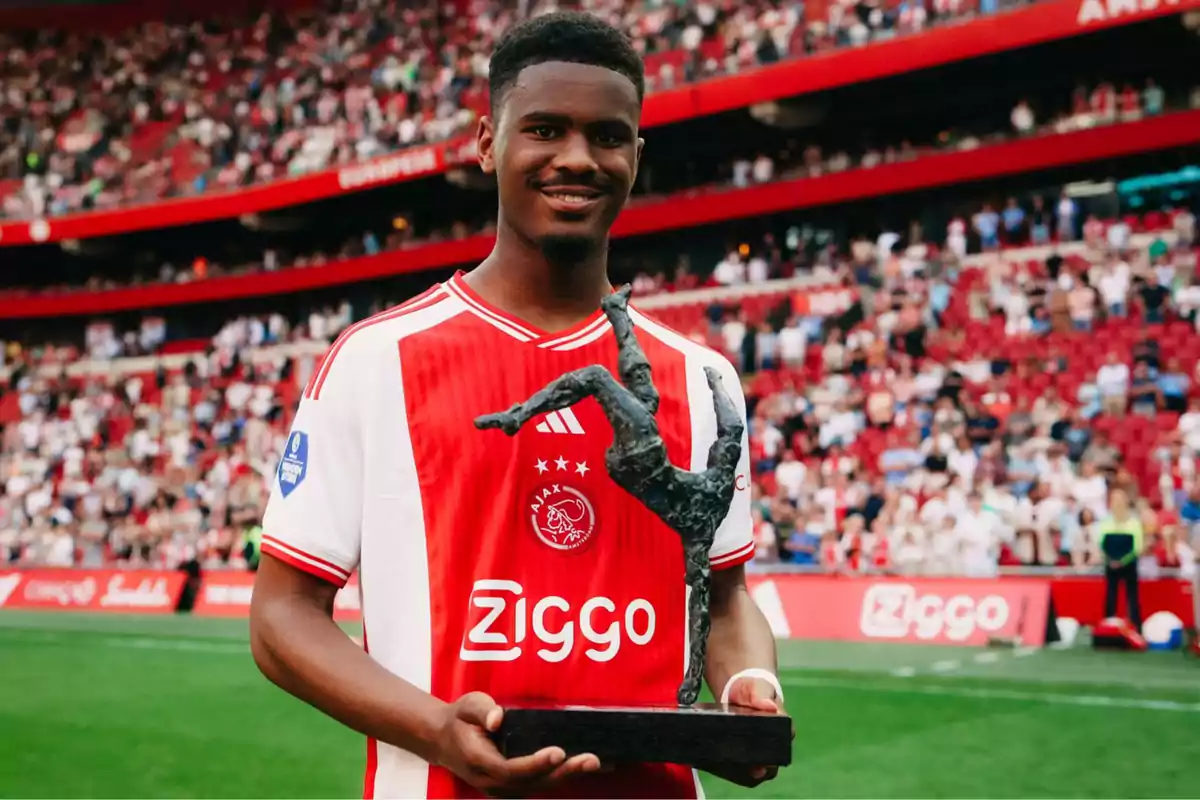 $40 Million for the Most Desired Dutch Star, He's 18 and Madrid Wants Him - SPORTGLITZ