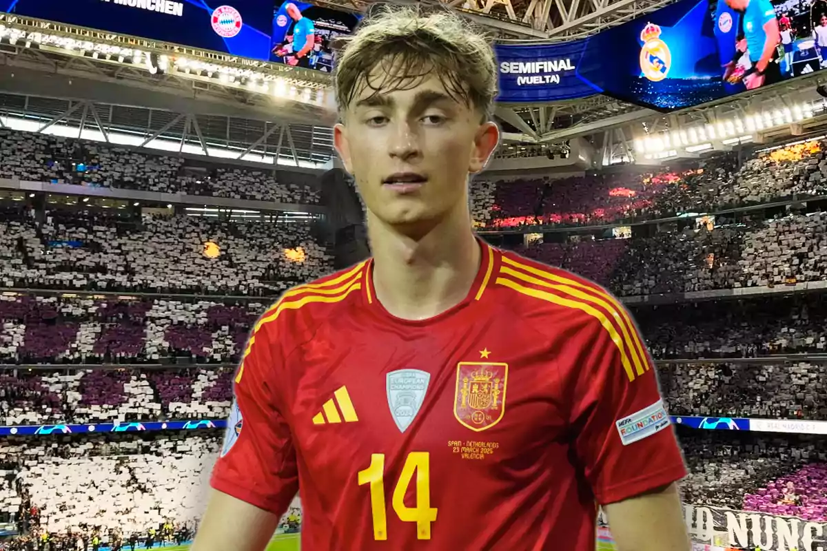 A player wearing the Spanish national team jersey number 14 in a stadium full of spectators.
