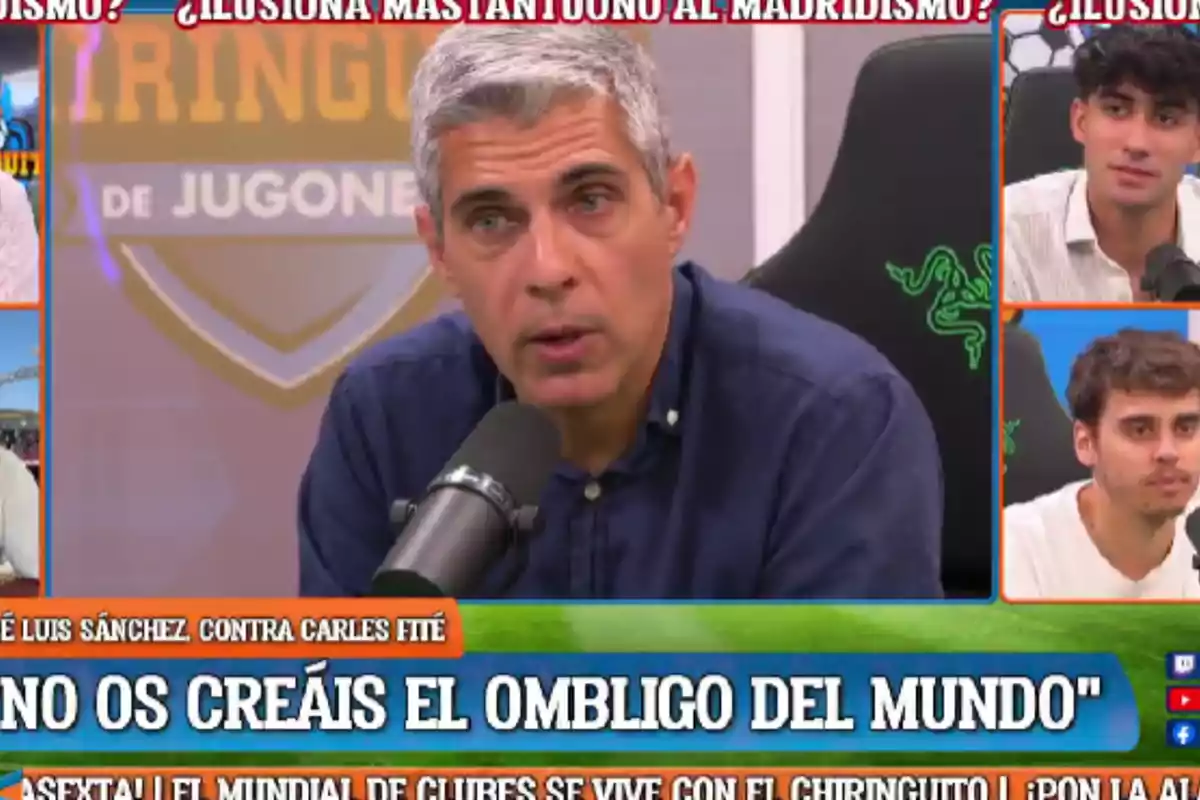 Un hombre de cabello canoso habla frente a un micrófono en un programa de televisión deportiva con varios panelistas jóvenes en recuadros a la derecha y un texto grande en la parte inferior que dice no os creáis el ombligo del mundo