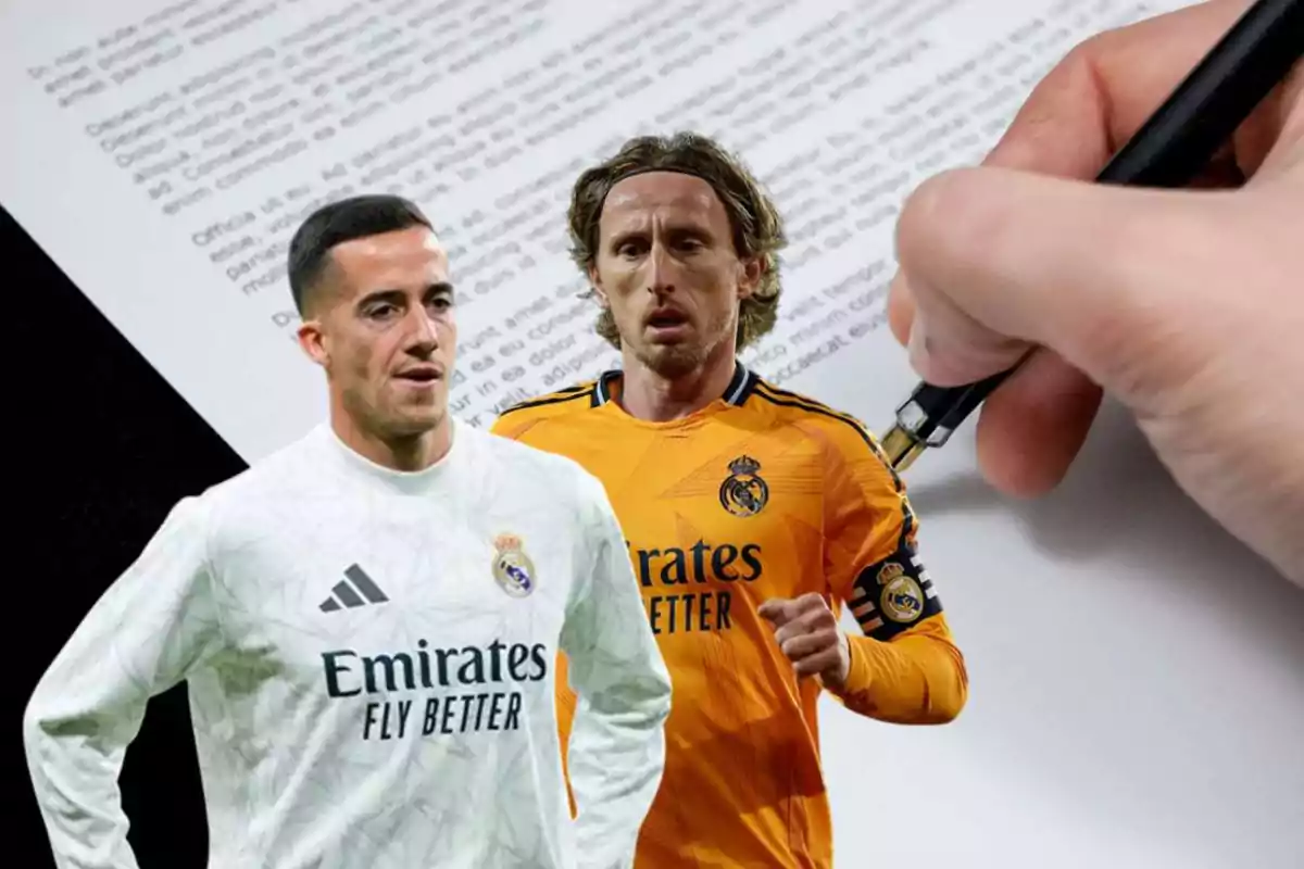 Jugadores del Real Madrid frente a un documento siendo firmado.