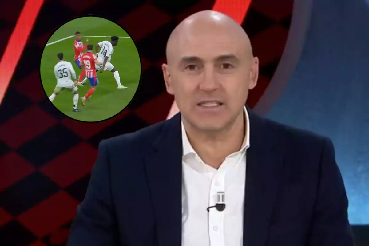 Un presentador de televisión está hablando, y en la esquina superior izquierda se muestra una imagen circular de un partido de fútbol con jugadores en acción.