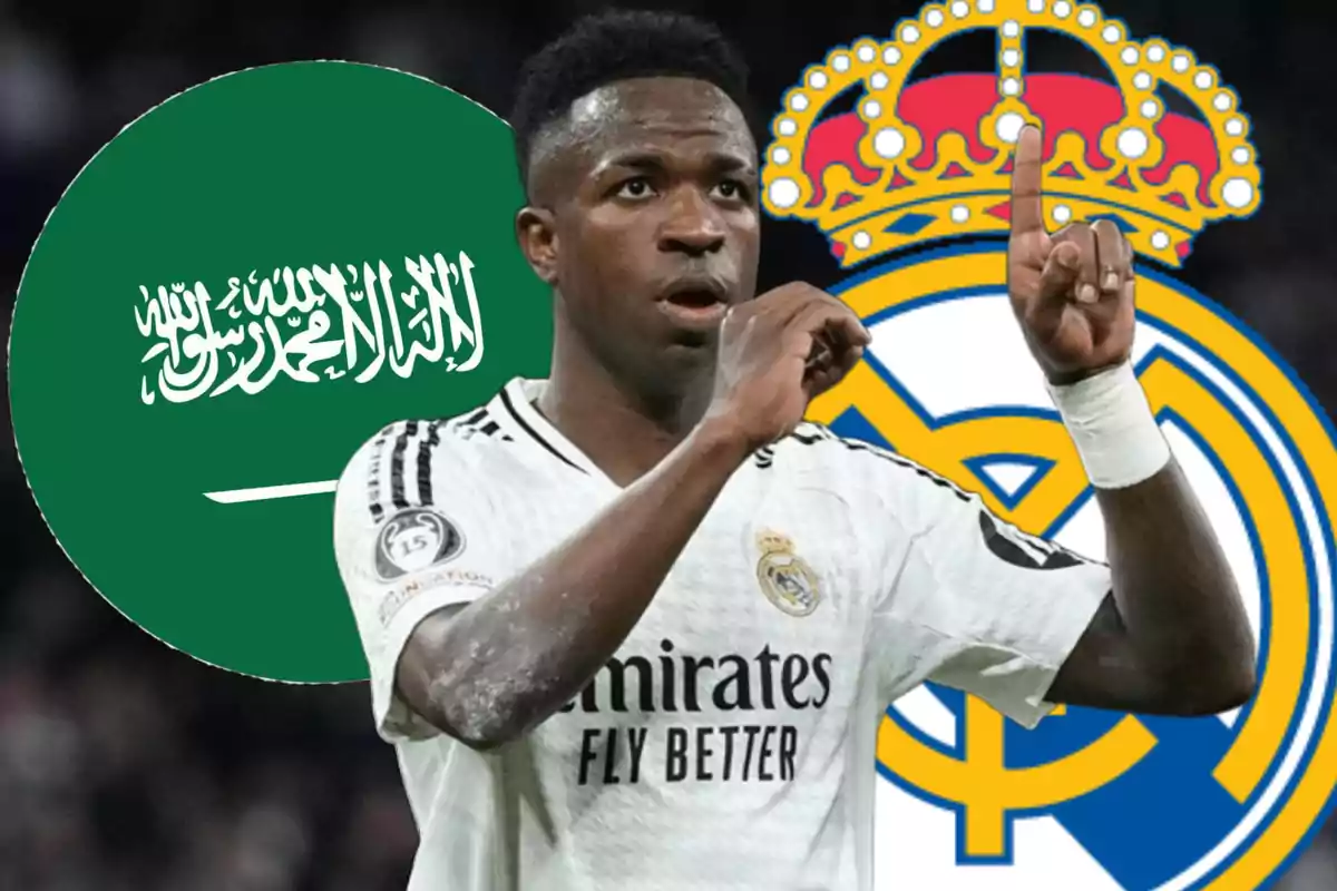 Un jugador de fútbol con el uniforme del Real Madrid gesticula con el dedo índice levantado, con el escudo del club y la bandera de Arabia Saudita de fondo.